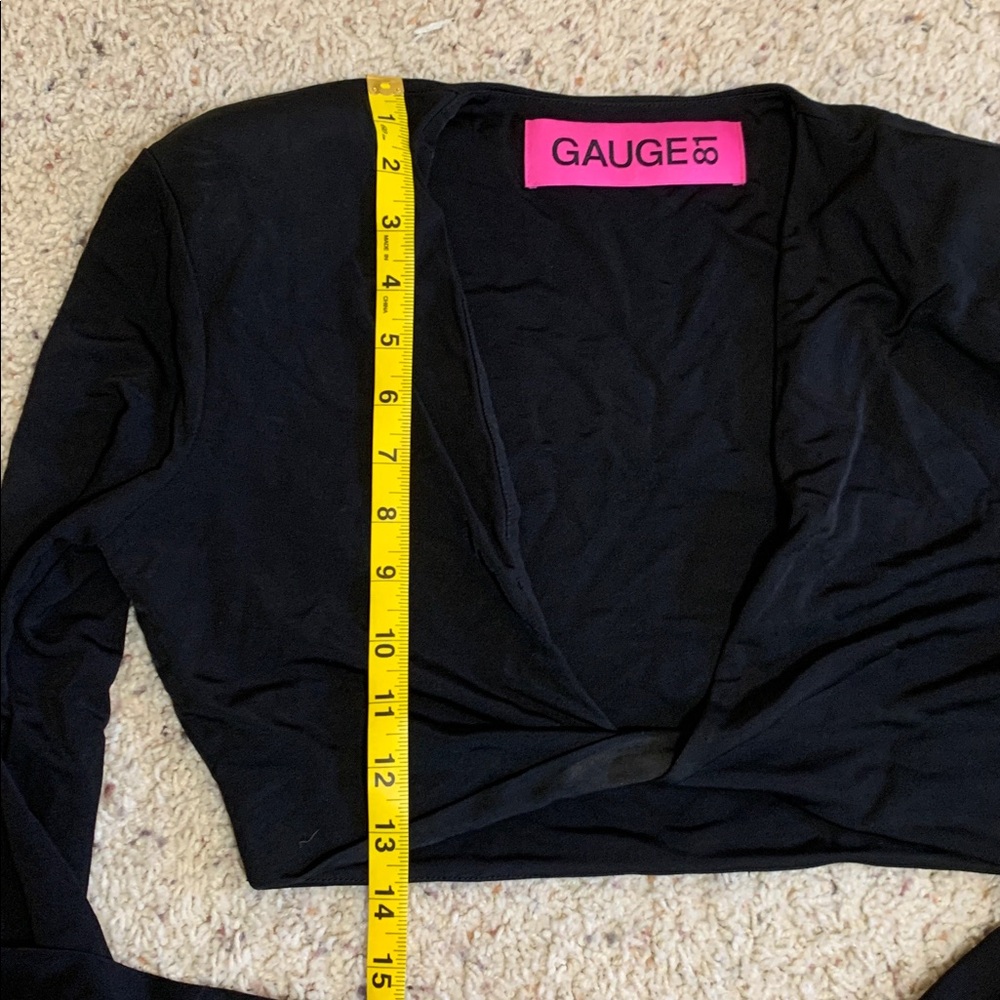 Gauge81 Black Long Sleeve Crop Twisted Knot V-neck Blouse Top Shirt Sz. XS - Picture 6 of 7